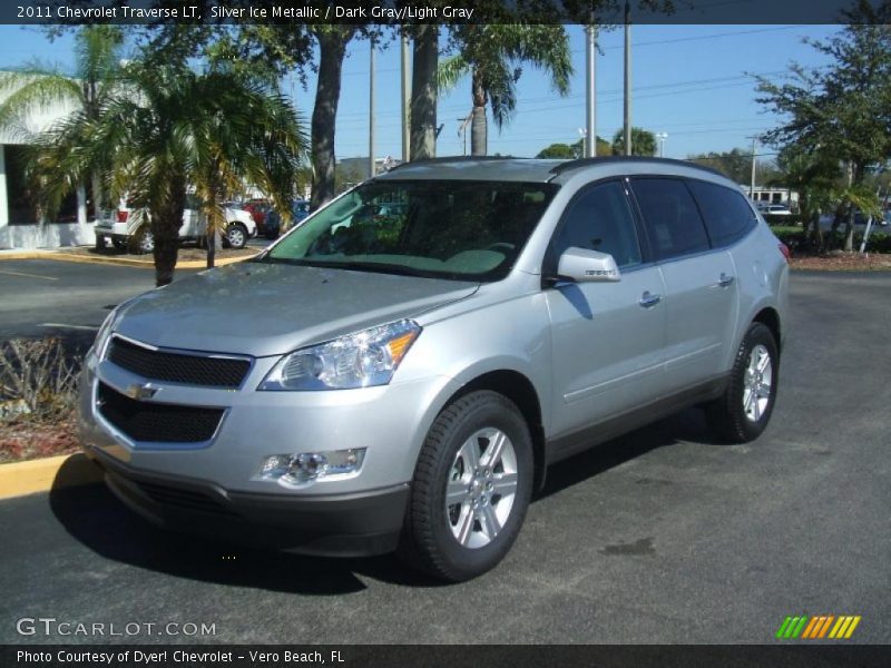 Silver Ice Metallic / Dark Gray/Light Gray 2011 Chevrolet Traverse LT