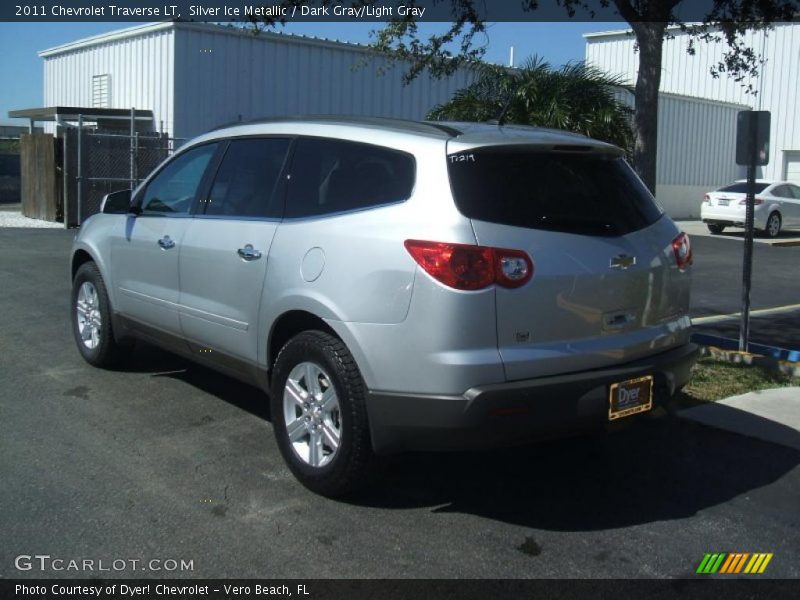 Silver Ice Metallic / Dark Gray/Light Gray 2011 Chevrolet Traverse LT