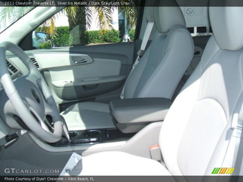 Silver Ice Metallic / Dark Gray/Light Gray 2011 Chevrolet Traverse LT