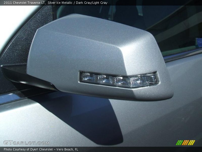 Silver Ice Metallic / Dark Gray/Light Gray 2011 Chevrolet Traverse LT
