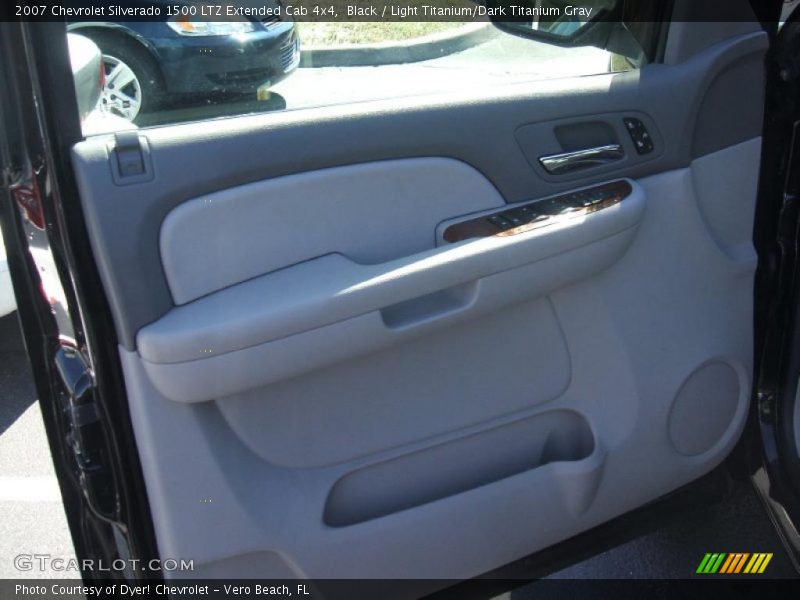 Black / Light Titanium/Dark Titanium Gray 2007 Chevrolet Silverado 1500 LTZ Extended Cab 4x4
