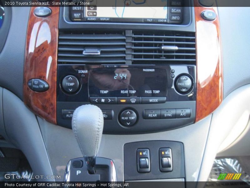 Controls of 2010 Sienna XLE