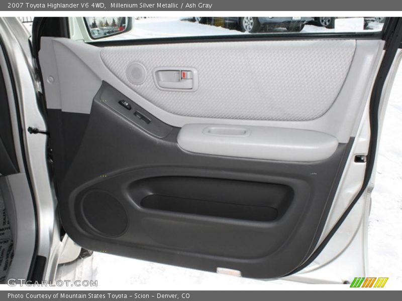 Millenium Silver Metallic / Ash Gray 2007 Toyota Highlander V6 4WD