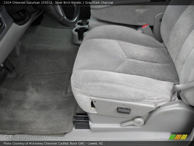 Silver Birch Metallic / Gray/Dark Charcoal 2004 Chevrolet Suburban 1500 LS