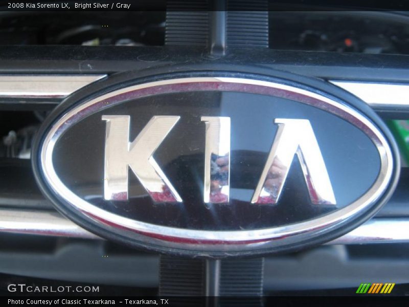 Bright Silver / Gray 2008 Kia Sorento LX