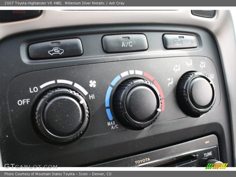 Millenium Silver Metallic / Ash Gray 2007 Toyota Highlander V6 4WD