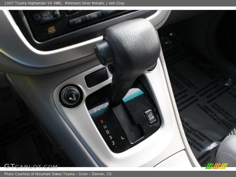 Millenium Silver Metallic / Ash Gray 2007 Toyota Highlander V6 4WD