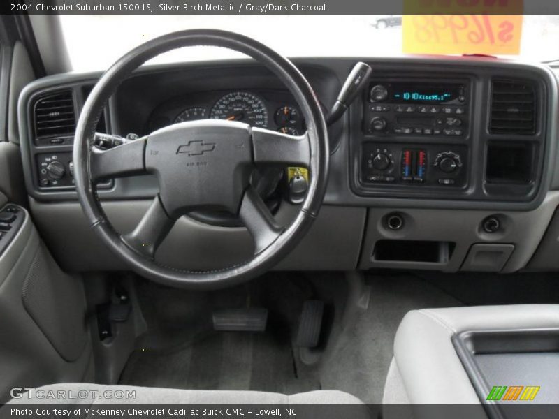 Dashboard of 2004 Suburban 1500 LS