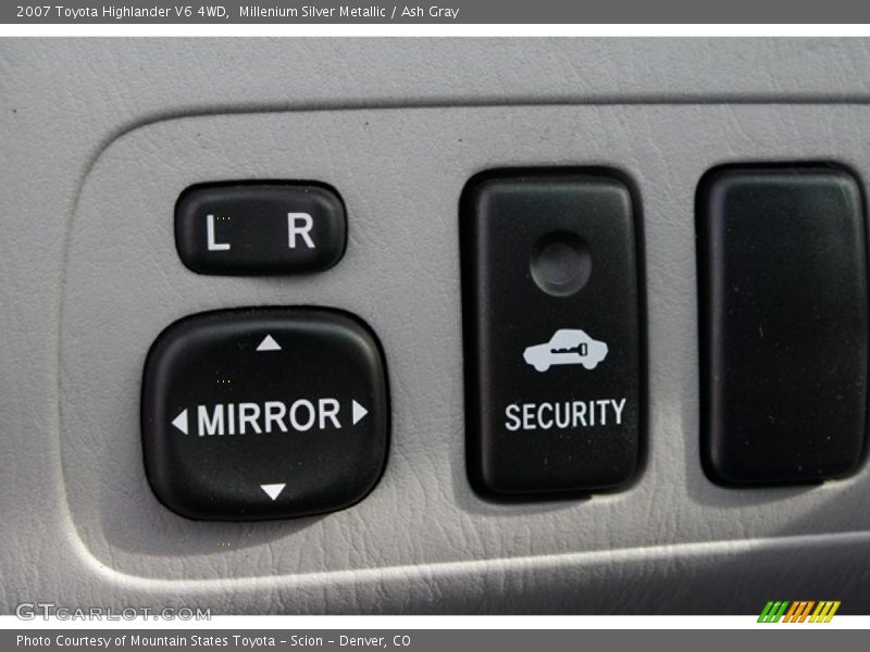 Millenium Silver Metallic / Ash Gray 2007 Toyota Highlander V6 4WD