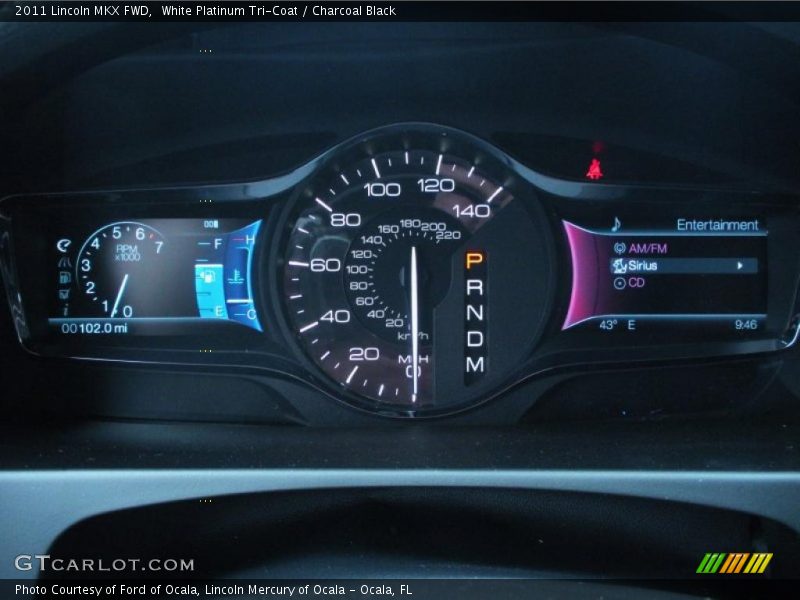 White Platinum Tri-Coat / Charcoal Black 2011 Lincoln MKX FWD