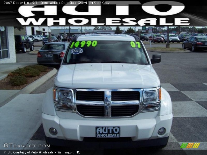 Stone White / Dark Slate Gray/Light Slate Gray 2007 Dodge Nitro SLT