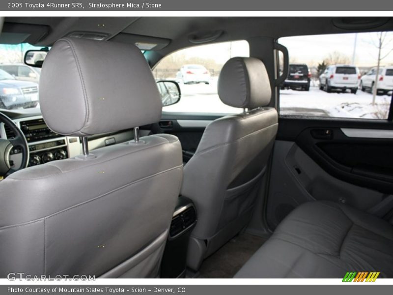 Stratosphere Mica / Stone 2005 Toyota 4Runner SR5