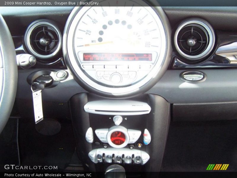Oxygen Blue / Black/Grey 2009 Mini Cooper Hardtop