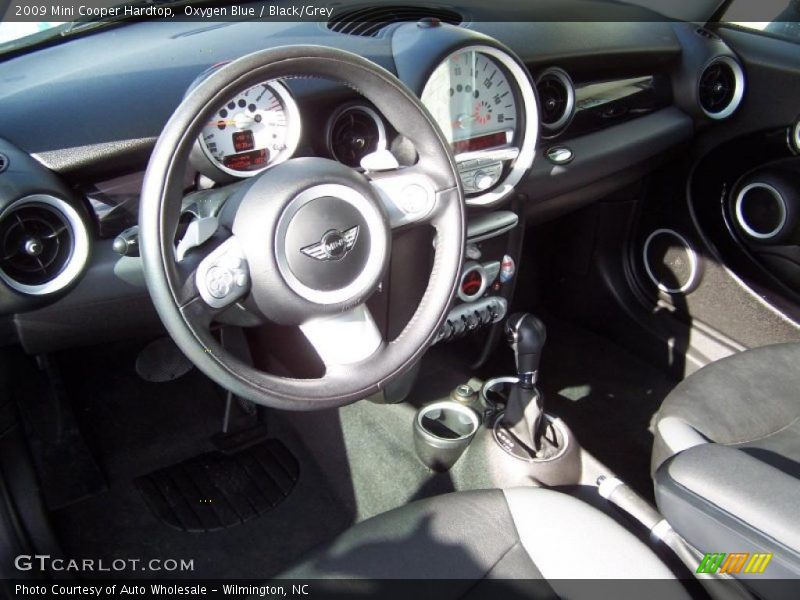 Oxygen Blue / Black/Grey 2009 Mini Cooper Hardtop