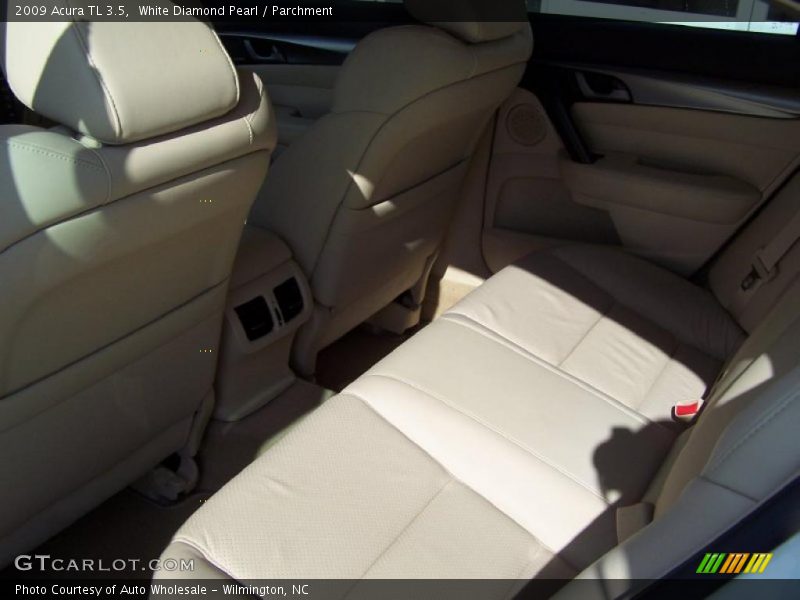 White Diamond Pearl / Parchment 2009 Acura TL 3.5