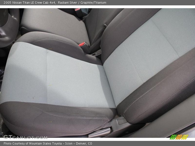 Radiant Silver / Graphite/Titanium 2005 Nissan Titan LE Crew Cab 4x4