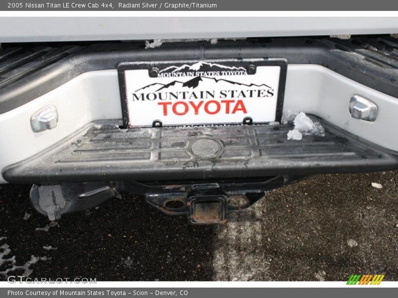 Radiant Silver / Graphite/Titanium 2005 Nissan Titan LE Crew Cab 4x4