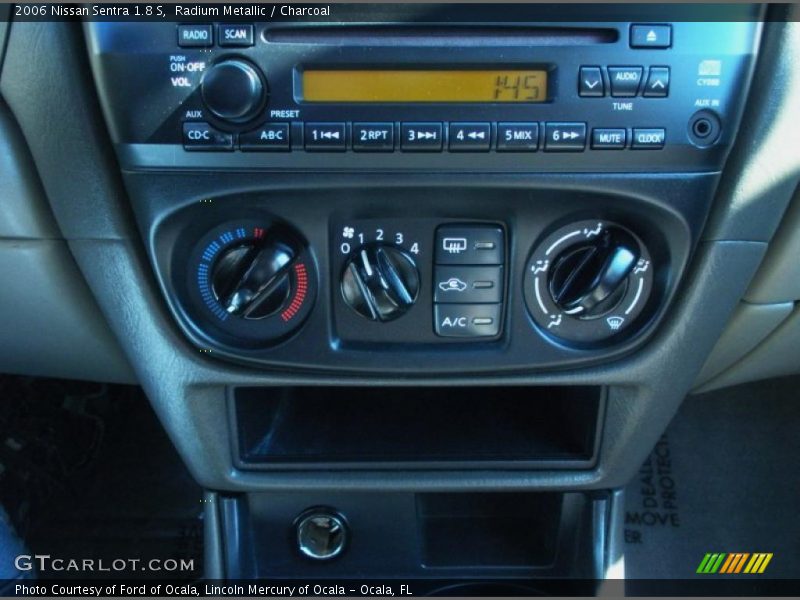 Radium Metallic / Charcoal 2006 Nissan Sentra 1.8 S