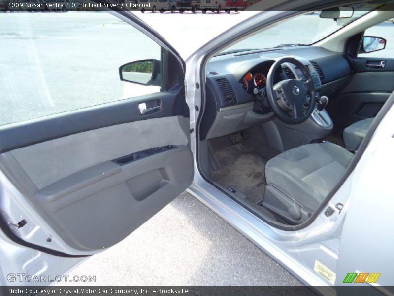 Brilliant Silver / Charcoal 2009 Nissan Sentra 2.0