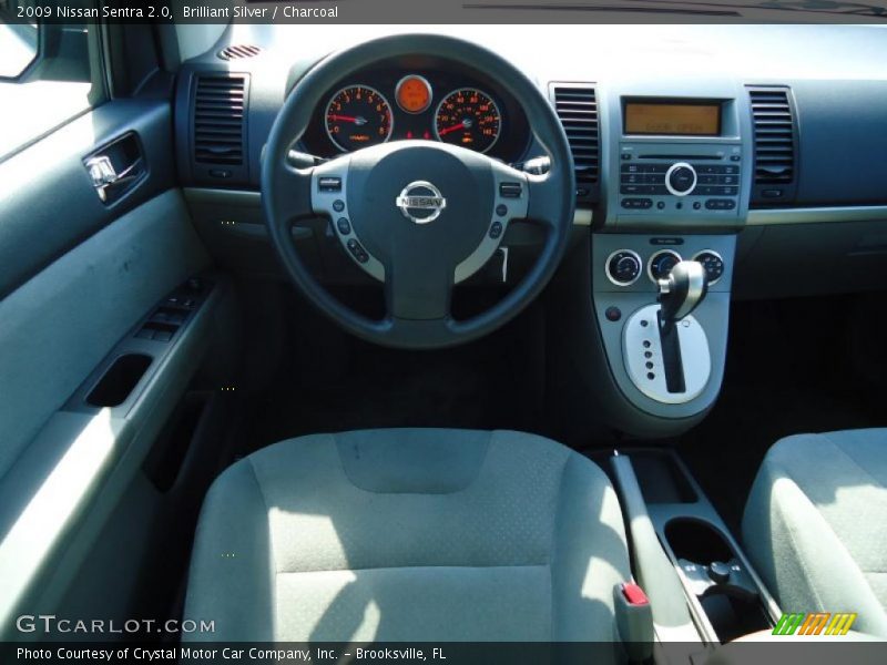 Brilliant Silver / Charcoal 2009 Nissan Sentra 2.0