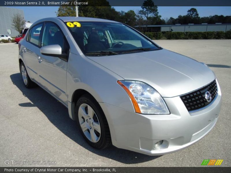 Brilliant Silver / Charcoal 2009 Nissan Sentra 2.0