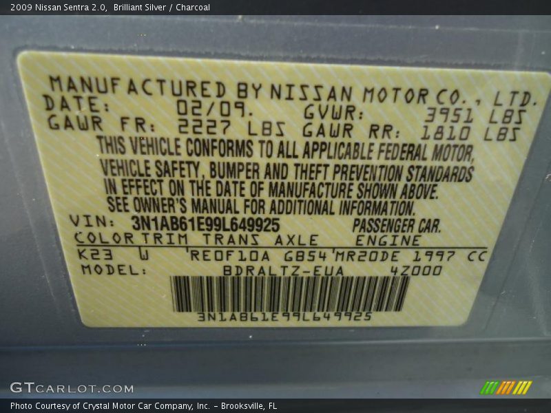 Brilliant Silver / Charcoal 2009 Nissan Sentra 2.0