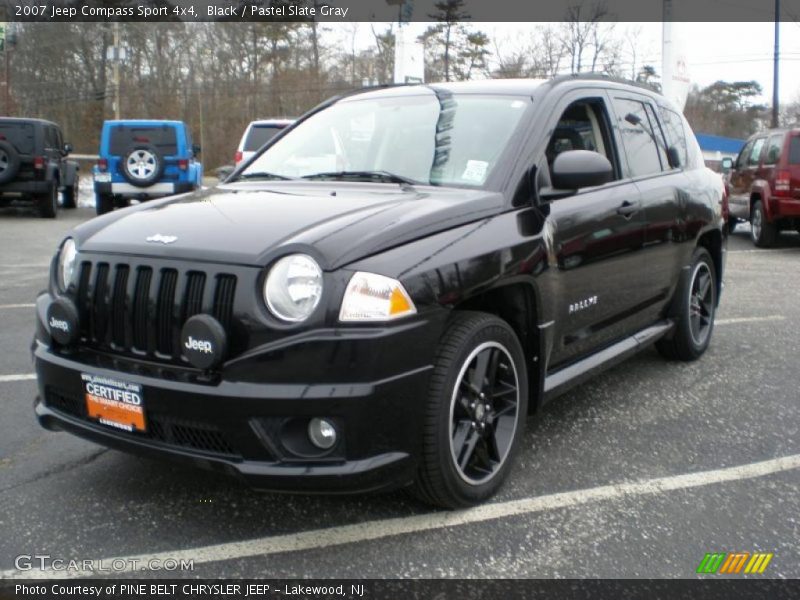 Front 3/4 View of 2007 Compass Sport 4x4