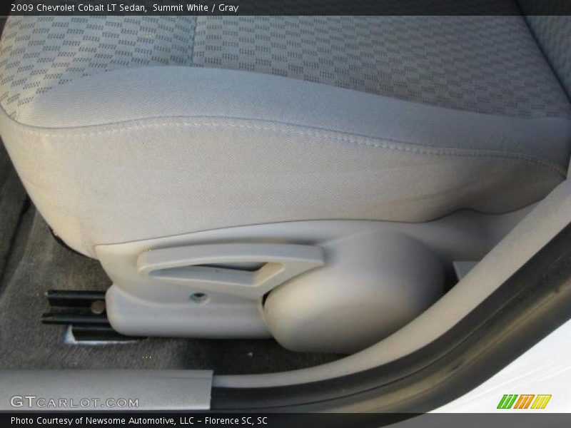 Summit White / Gray 2009 Chevrolet Cobalt LT Sedan
