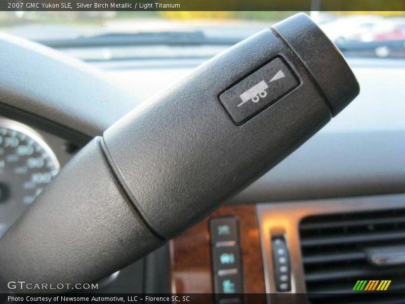 Silver Birch Metallic / Light Titanium 2007 GMC Yukon SLE