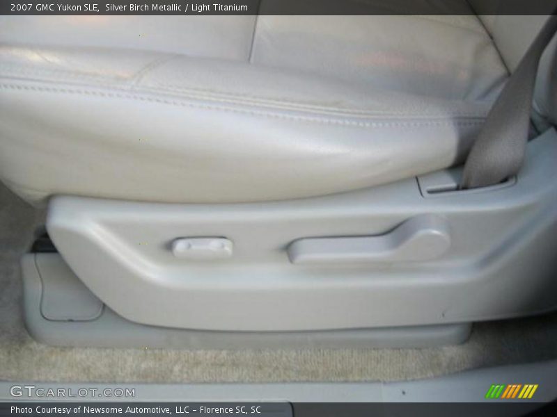 Silver Birch Metallic / Light Titanium 2007 GMC Yukon SLE