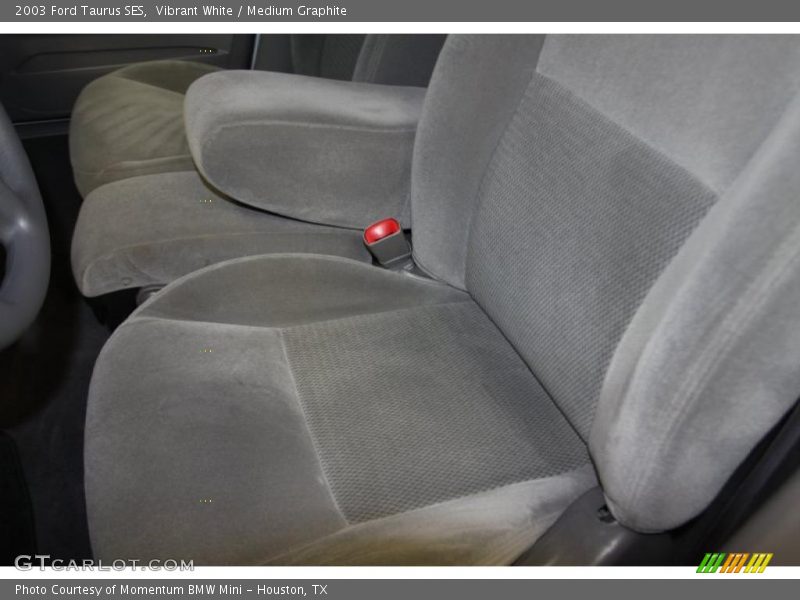 Vibrant White / Medium Graphite 2003 Ford Taurus SES