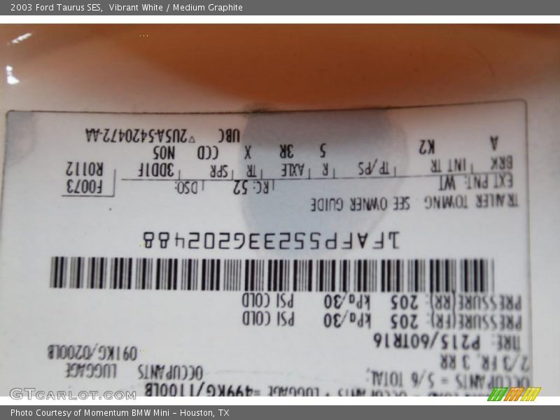 Vibrant White / Medium Graphite 2003 Ford Taurus SES
