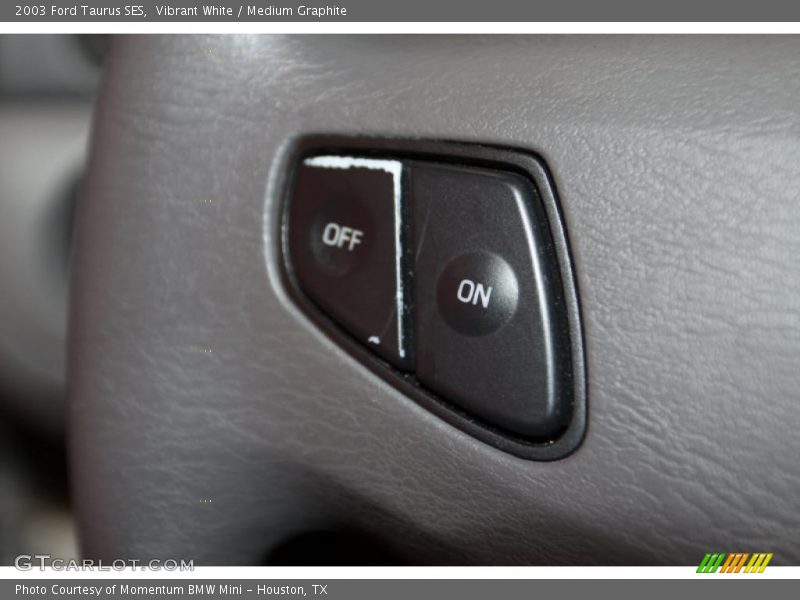 Vibrant White / Medium Graphite 2003 Ford Taurus SES