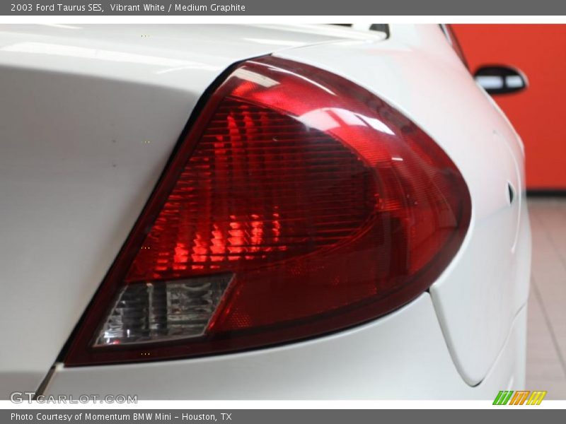 Vibrant White / Medium Graphite 2003 Ford Taurus SES