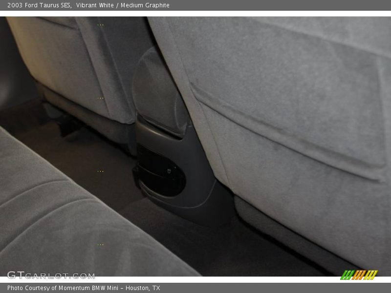 Vibrant White / Medium Graphite 2003 Ford Taurus SES