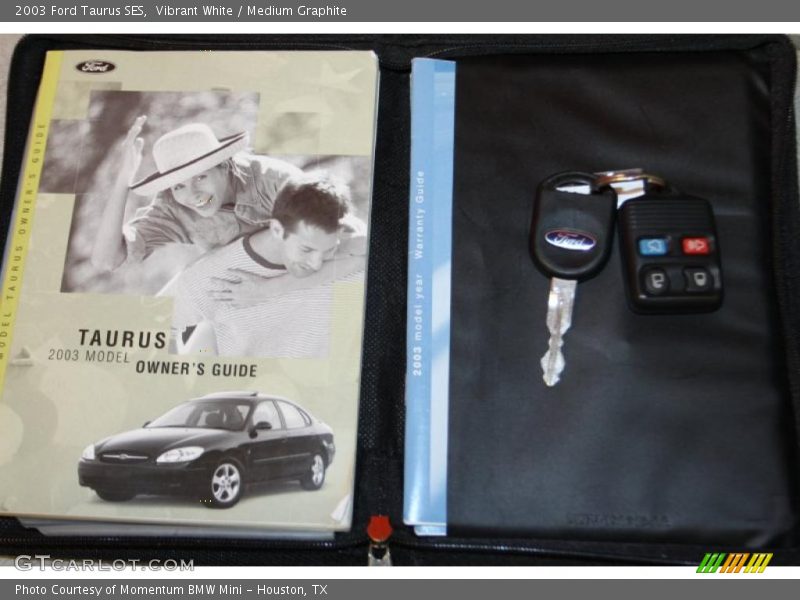 Vibrant White / Medium Graphite 2003 Ford Taurus SES