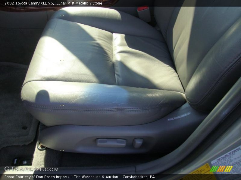 Lunar Mist Metallic / Stone 2002 Toyota Camry XLE V6