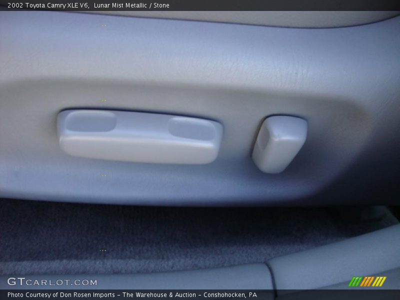 Lunar Mist Metallic / Stone 2002 Toyota Camry XLE V6