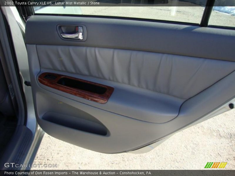 Lunar Mist Metallic / Stone 2002 Toyota Camry XLE V6