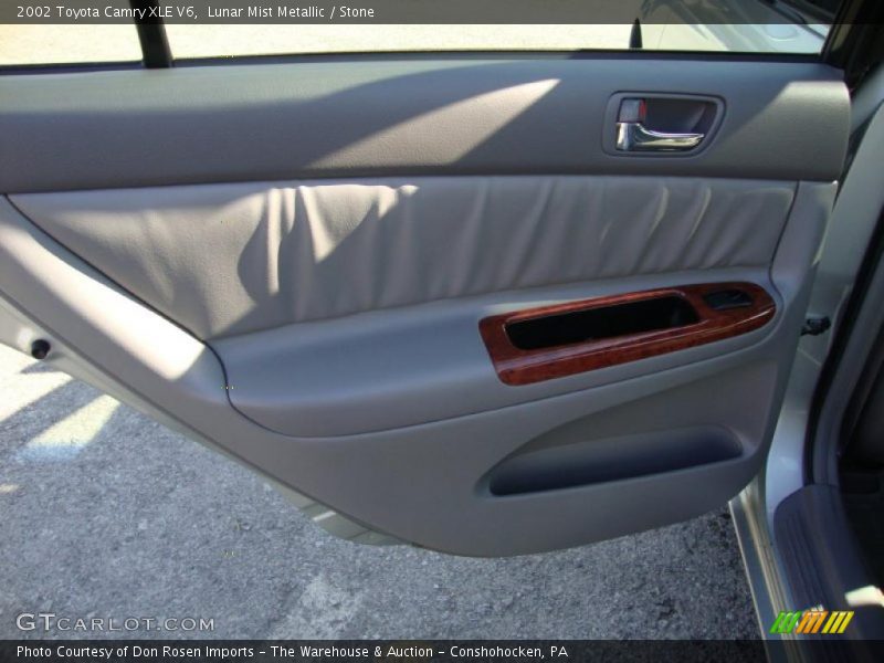 Lunar Mist Metallic / Stone 2002 Toyota Camry XLE V6