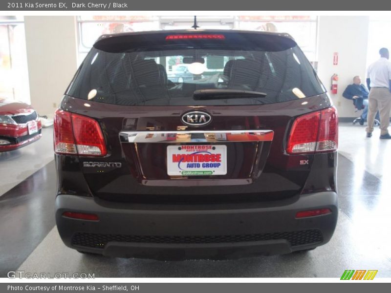 Dark Cherry / Black 2011 Kia Sorento EX