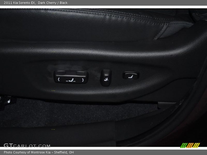 Dark Cherry / Black 2011 Kia Sorento EX