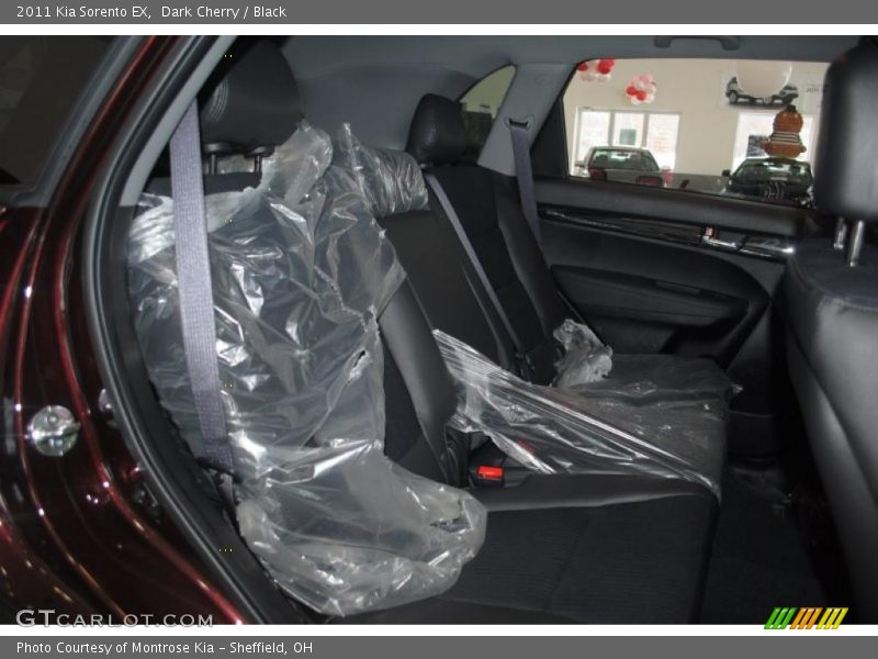 Dark Cherry / Black 2011 Kia Sorento EX