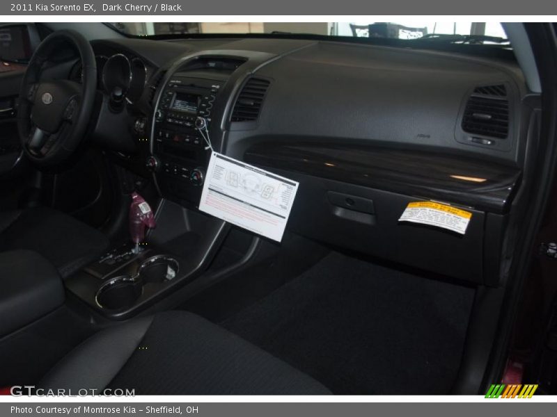 Dark Cherry / Black 2011 Kia Sorento EX
