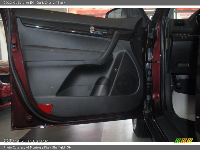 Dark Cherry / Black 2011 Kia Sorento EX