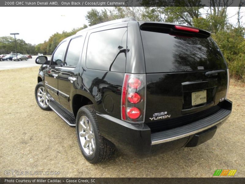 Onyx Black / Cocoa/Light Cashmere 2008 GMC Yukon Denali AWD