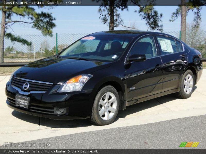 Front 3/4 View of 2009 Altima Hybrid