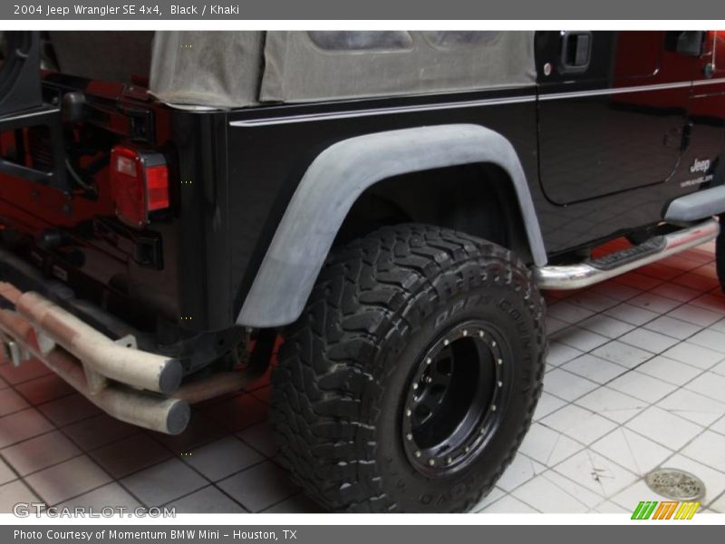 Black / Khaki 2004 Jeep Wrangler SE 4x4