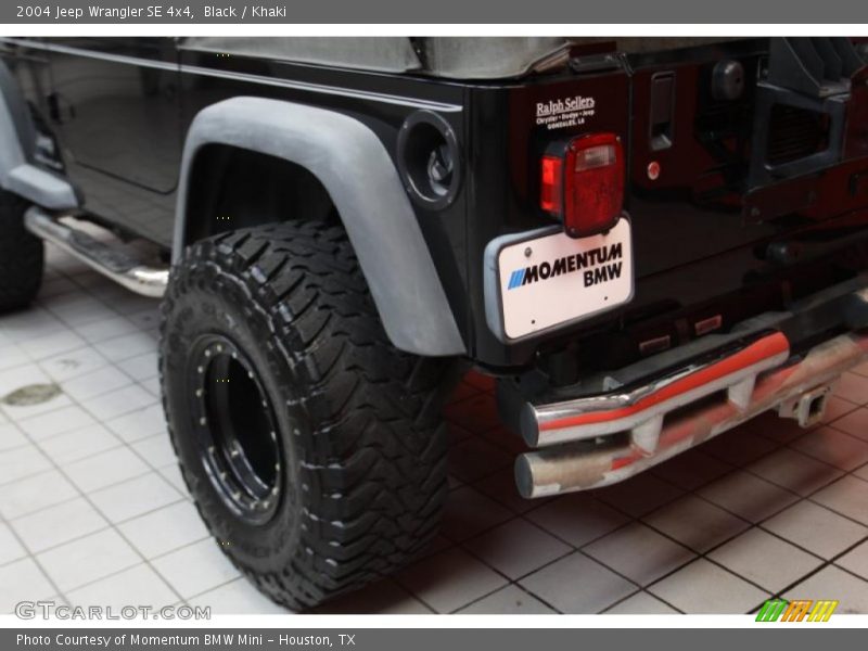 Black / Khaki 2004 Jeep Wrangler SE 4x4