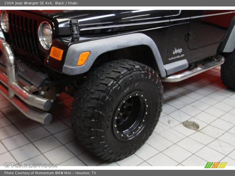 Black / Khaki 2004 Jeep Wrangler SE 4x4